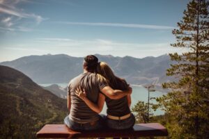 Couple en relation : vacances, vide et écologie
